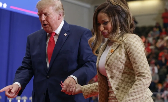 PRESIDENT TRUMP COMPLIMENTS NICKI MINAJ'S 'BEAUTIFUL BACKSIDE' AT MICHIGAN RALLY