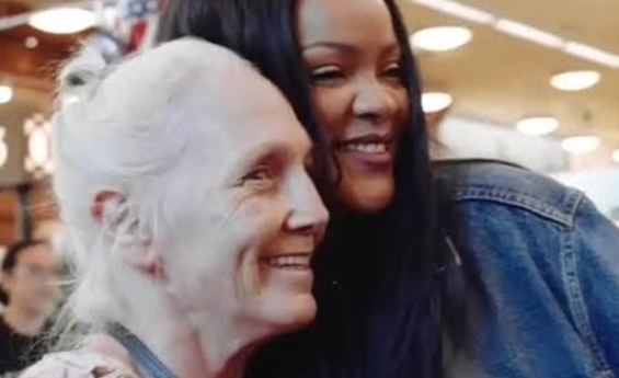 RIHANNA INSPIRES FAN WITH CANCER AFTER EMOTIONAL POST ABOUT WEARING A WIG