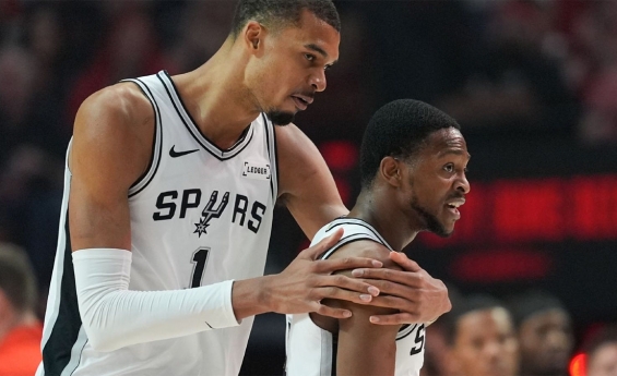 VICTOR WEMBANYAMA DELIVERS DOUBLE-DOUBLE AS SPURS SEAL SERIES