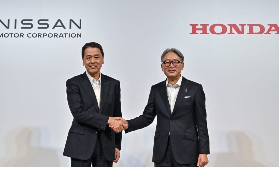 HONDA AND NISSAN IN TALKS FOR POTENTIAL MERGER