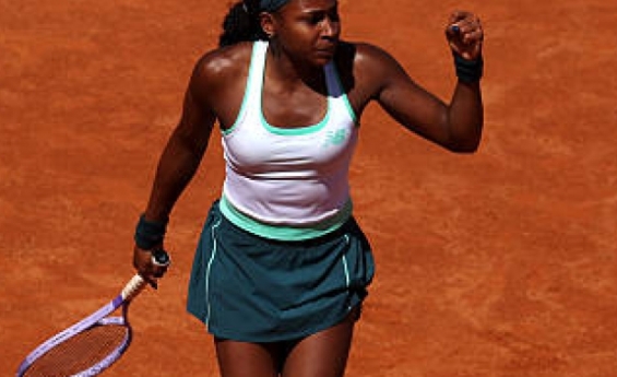 DETERMINED GAUFF SURVIVES SCARE IN ROME BUT PERFORMANCE RAISES CONCERNS