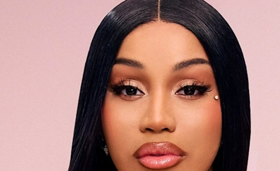 CARDI B SAYS MOTHERHOOD HASN'T CHANGED HER STYLE, BUT THERE'S ONE OUTFIT SHE WON'T WEAR TO SCHOOL