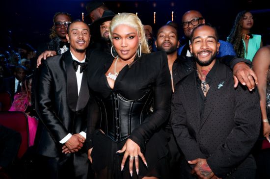 LIZZO FLAUNTS TRIM FIGURE IN LEATHER CORSET MINIDRESS AT 2025 BET AWARDS