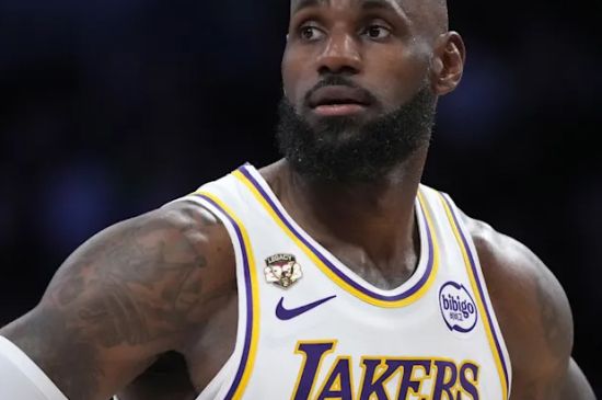 LEBRON JAMES INFORMS LAKERS OF DECISION TO PLAY ELSEWHERE IN 2026-27
