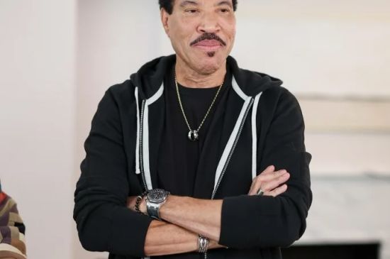 LIONEL RICHIE RETURNS HOME AND IS ‘DOING GREAT’ AFTER A 3 DAY HOSPITAL STAY