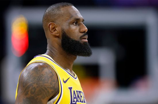 LEBRON JAMES SETS YET ANOTHER NBA SCORING MILESTONE