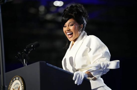 CARDI B DEFENDS TELEPROMPTER MISHAP AND SPEAKS OUT ON KAMALA HARRIS RALLY