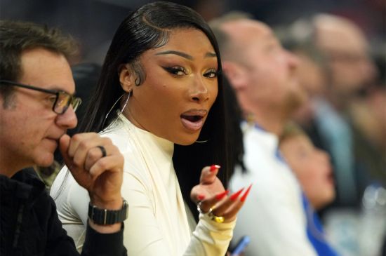 MEGAN THEE STALLION BREAKS DOWN IN TEARS ONSTAGE AFTER KLAY THOMPSON SPLIT, SOURCES SAY